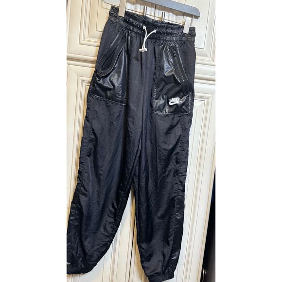 Nike Women's Black Sportswear Woven Cargo Rebel Track Jogger Pants Size XS - Picture 3 of 13